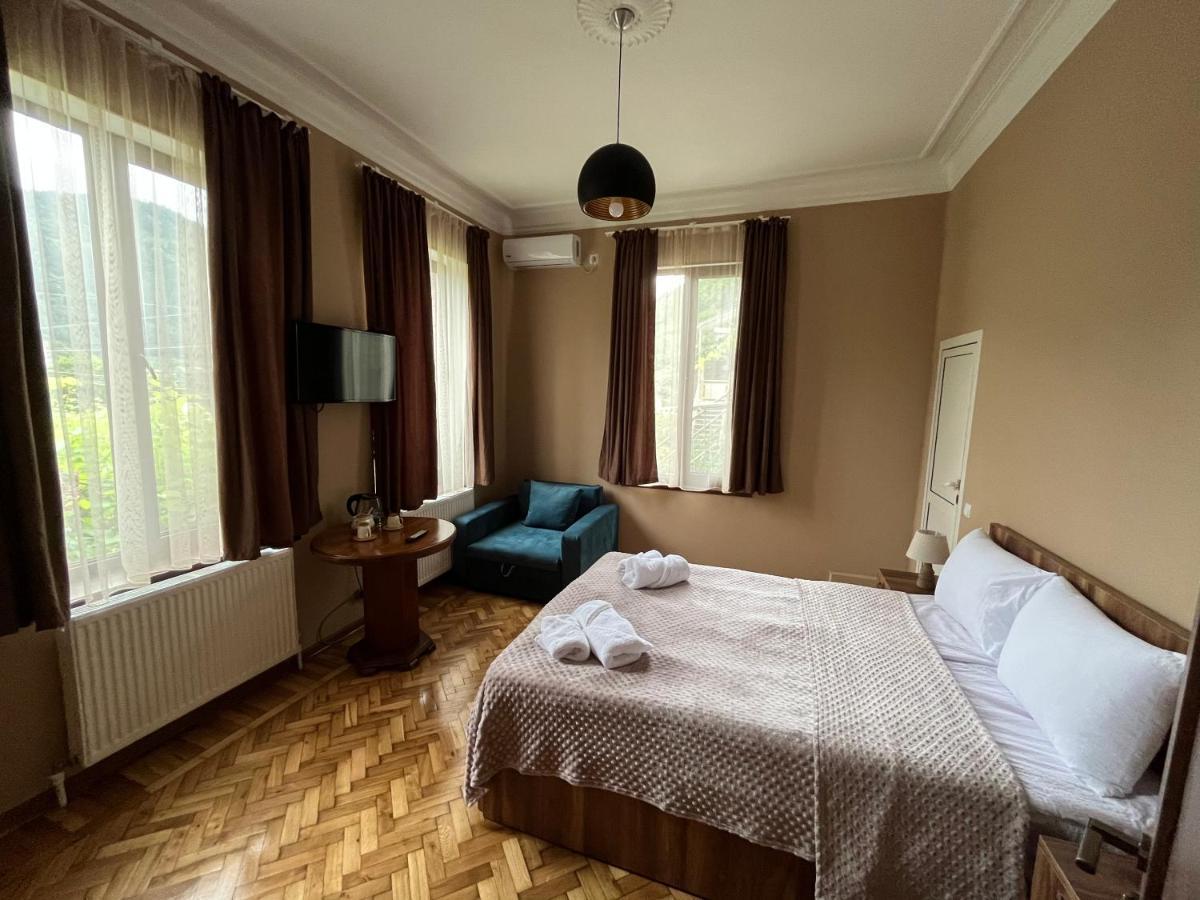 Shota'S Guest House Боржоми Екстериор снимка