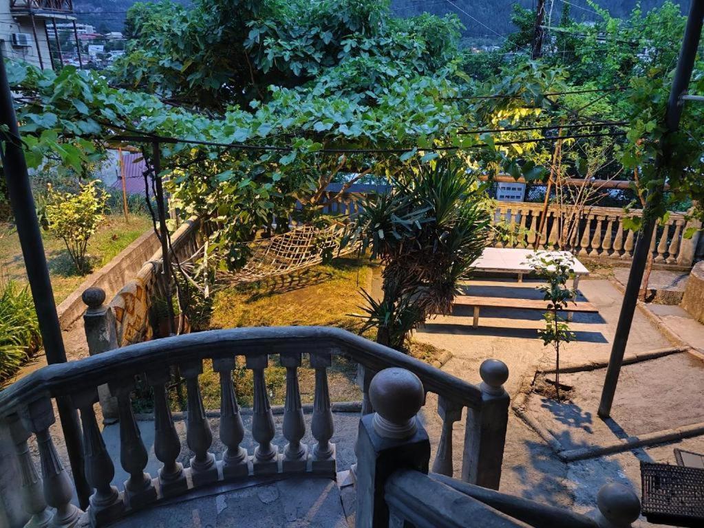 Shota'S Guest House Боржоми Екстериор снимка