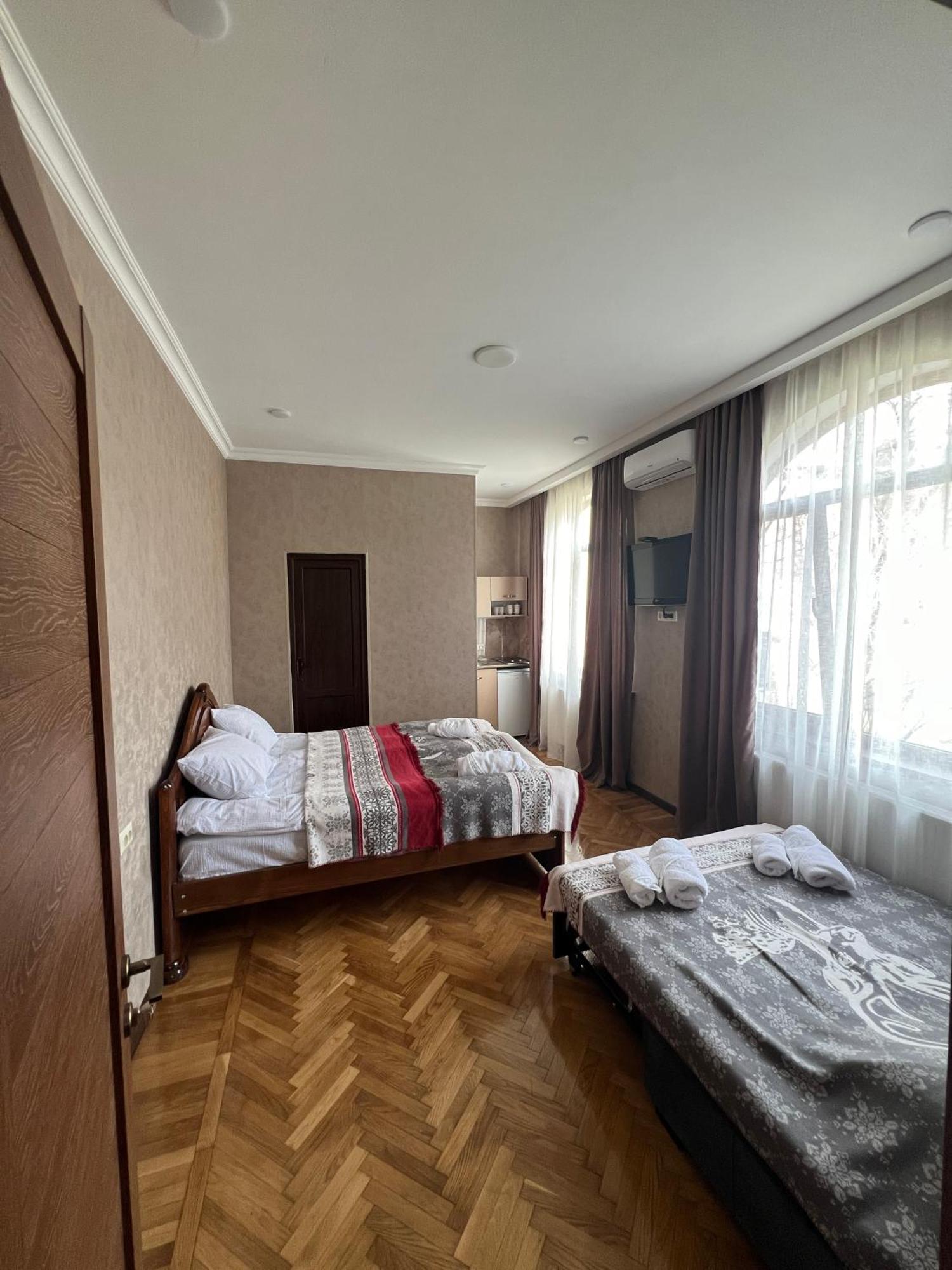 Shota'S Guest House Боржоми Екстериор снимка