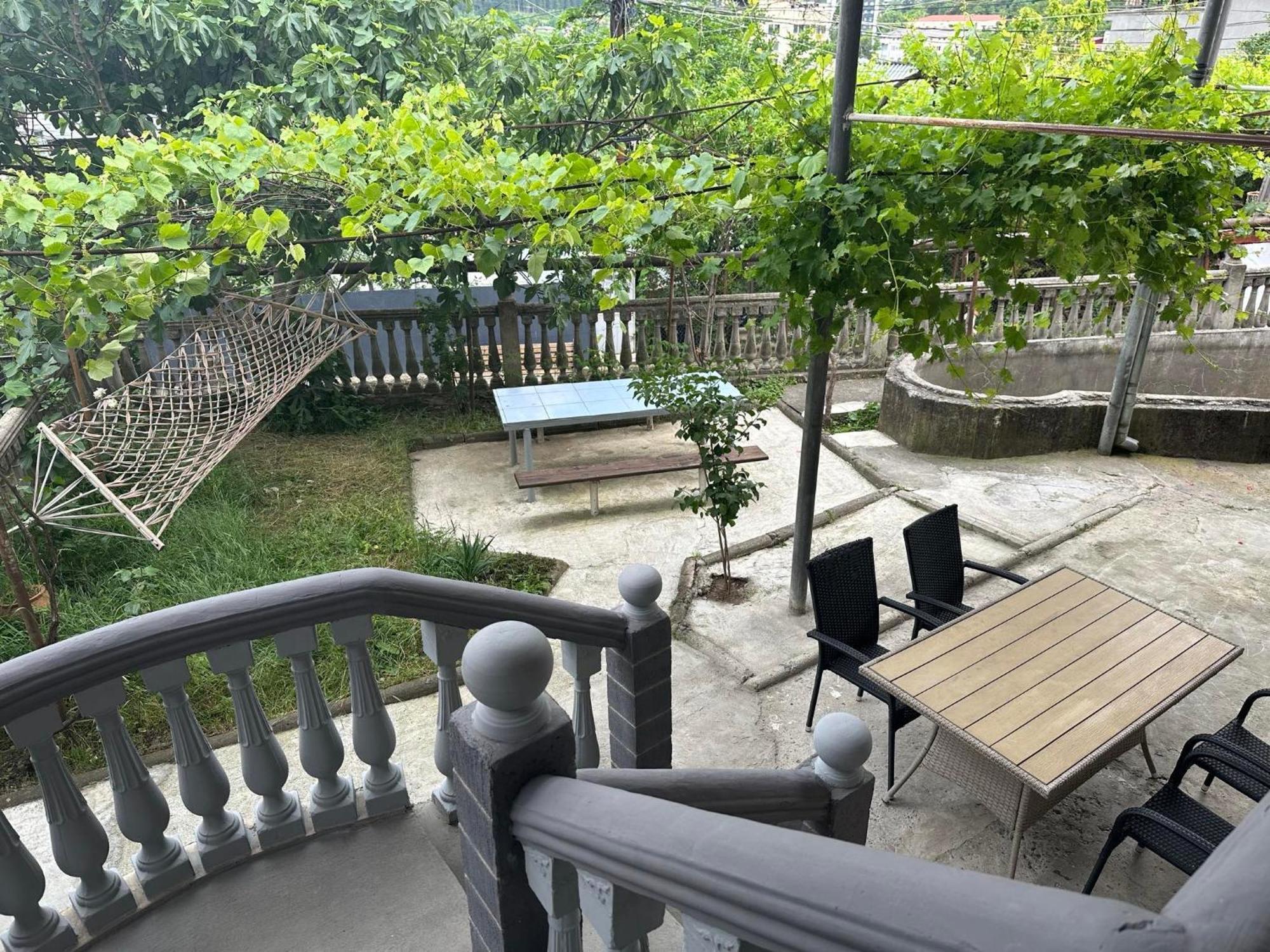 Shota'S Guest House Боржоми Екстериор снимка